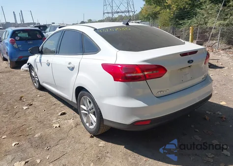 2016 Ford Focus Se z USA, uszkodzony, nr VIN 1FADP3F28GL404931